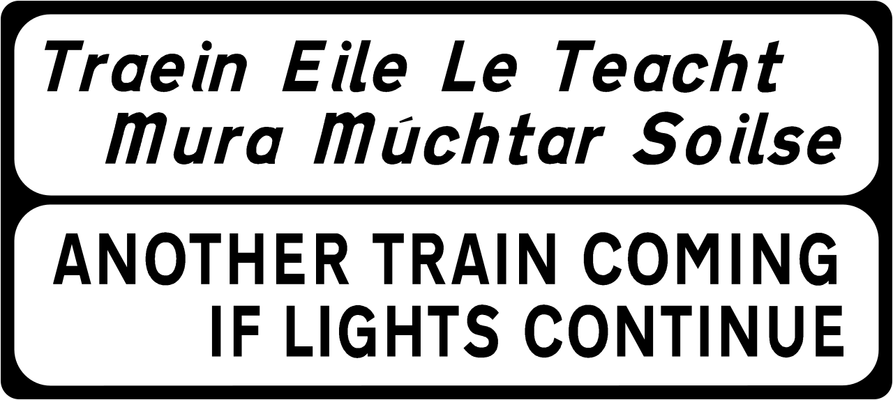 Un autre train arrive si les feux continuent.